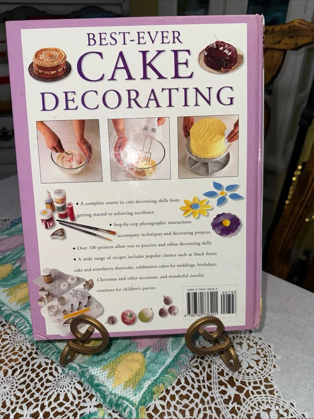 Barnes & Noble Best-Ever Cake Decorating Book - Pink & White